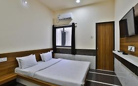 Spot On 37366 Hotel Mahalaxmi