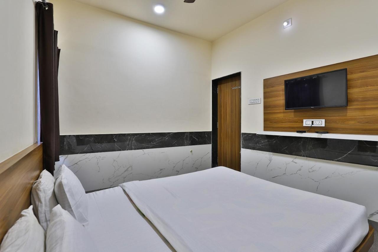 Spot On 37366 Hotel Mahalaxmi Dwarka  Exterior photo