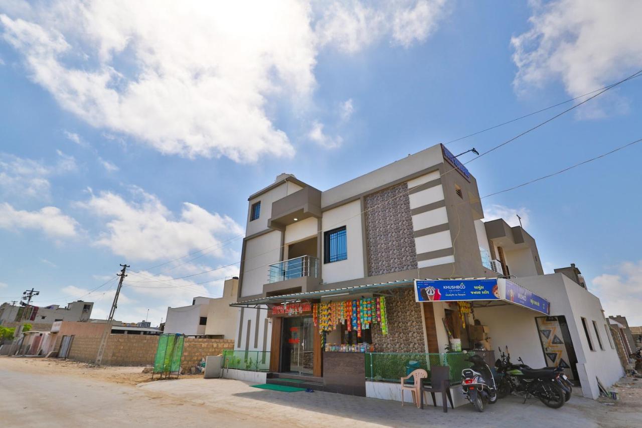 Spot On 37366 Hotel Mahalaxmi Dwarka  Exterior photo
