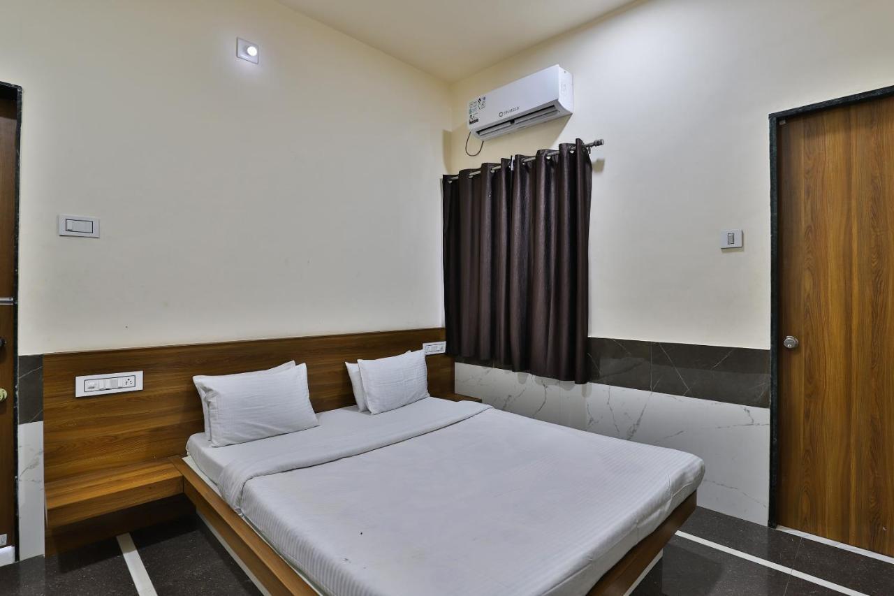 Spot On 37366 Hotel Mahalaxmi Dwarka  Exterior photo